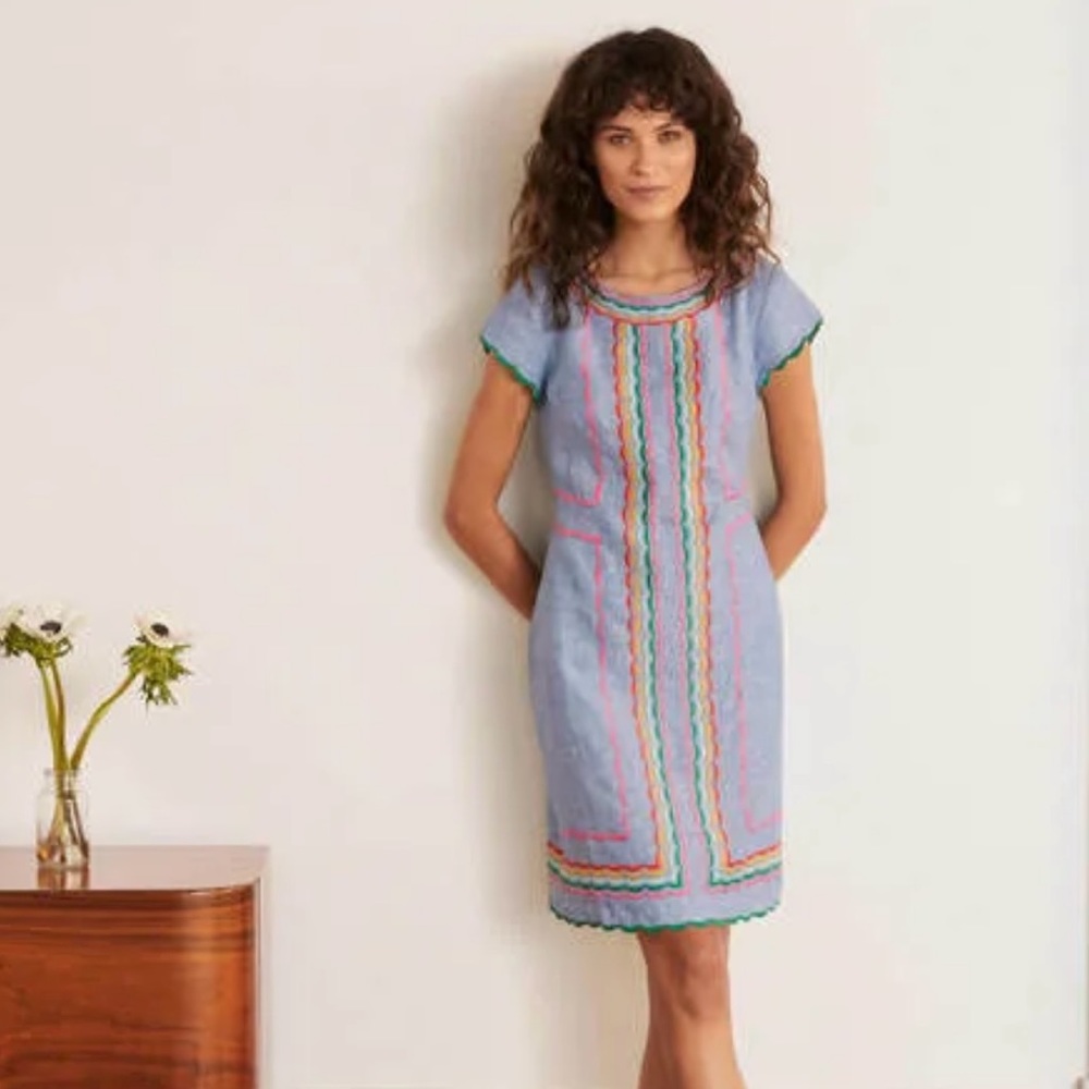 Lauren Linen Embroidered Dress in Light Chambray